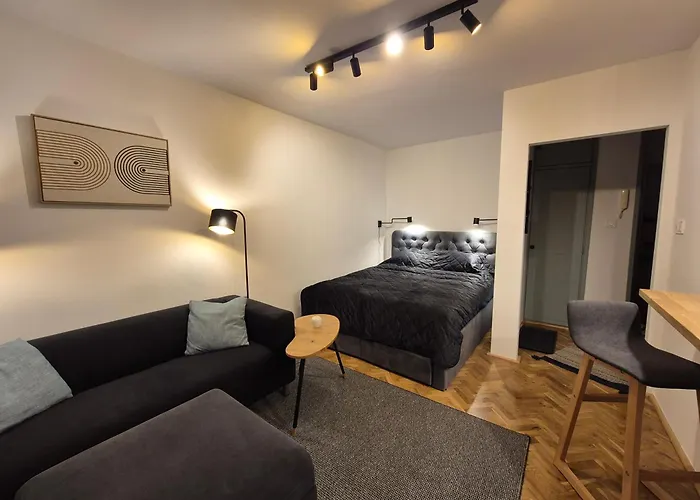 Klimatyczna Kawalerka W Centrum No 2 Гдиня