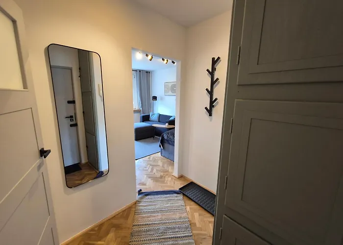 Klimatyczna Kawalerka W Centrum No 2 Апартаменти *