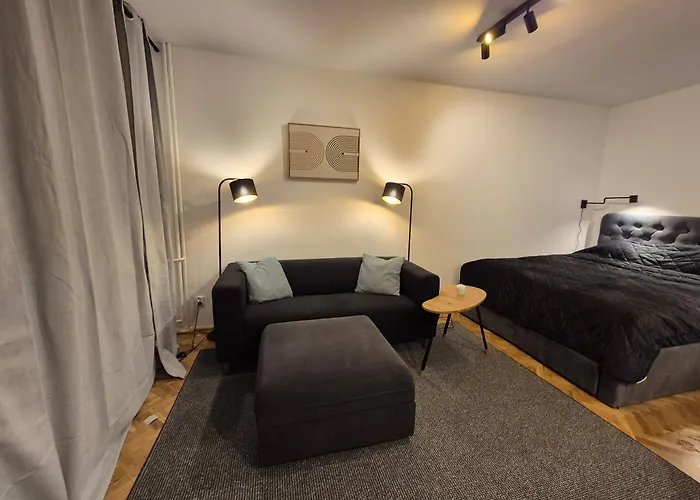 Klimatyczna Kawalerka W Centrum No 2 Апартаменти Гдиня